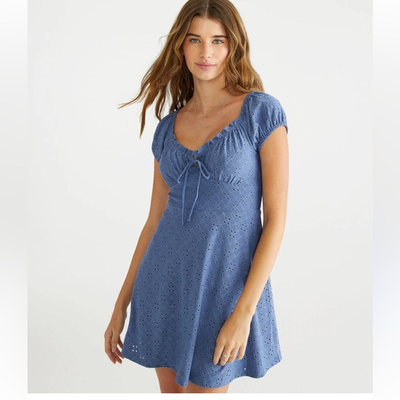 Solid V-Neck Eyelet Bustier Fit & Flare Dress Blue size Medium - Picture 1 of 8